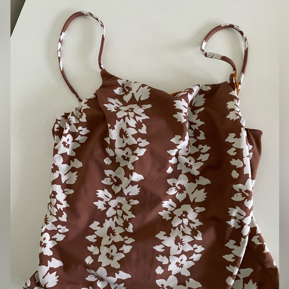 Posh Pua Rashguard Top